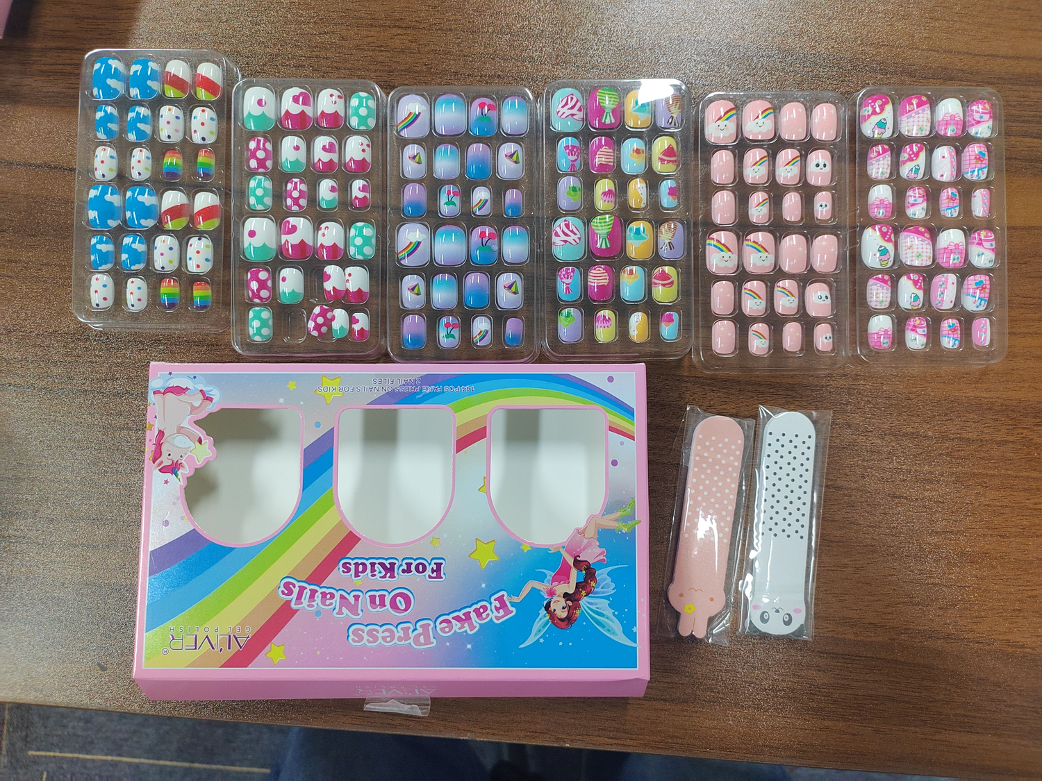 Aliver Press on Nails Grils